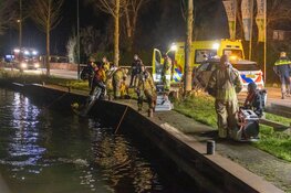 Omstander redt te water geraakt persoon in Kortenhoef