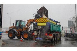 Strooiwagens van Rijkswaterstaat maken zich klaar voor sneeuwval