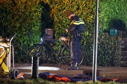 Fiets aangetroffen langs kanaal in 's Graveland, veel hulpdiensten ter plaatse