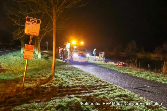 Voetganger aangereden door brommer, bestuurder zwaargewond