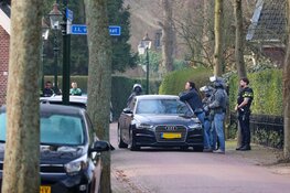 Grote politie-inzet vanwege verwarde man in woning in Huizen