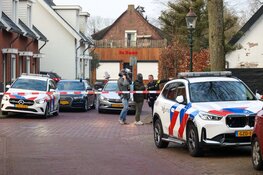 Grote politie-inzet vanwege verwarde man in woning in Huizen