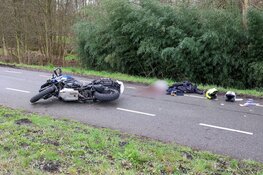 Motorrijder zwaargewond na val op parallelweg langs N236 bij Ankeveen