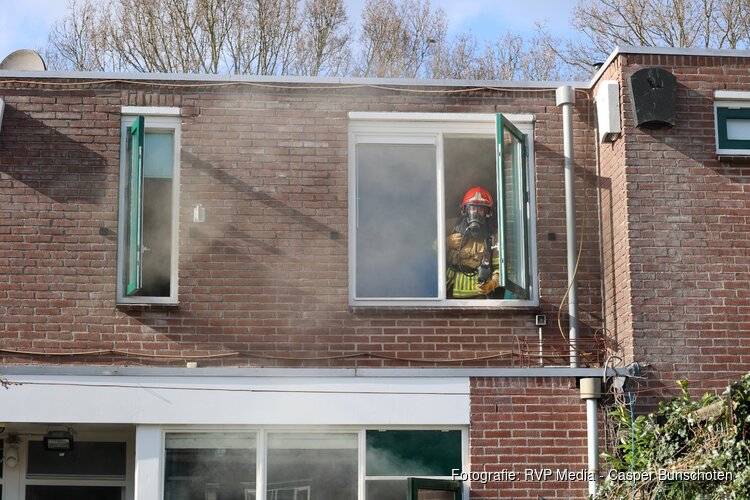 Woning vol rook door vergeten pan op het vuur