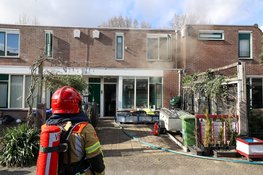 Woning vol rook door vergeten pan op het vuur