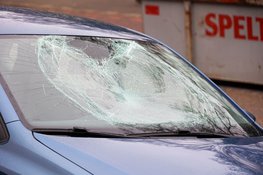 Fietsster met spoed naar ziekenhuis na aanrijding in Bussum