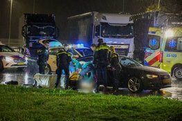 Schietincident bij verzorgingsplaats langs A1 Muiden, slachtoffer zwaargewond