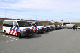 Grote zoekactie door politie langs A1 bij Muiden