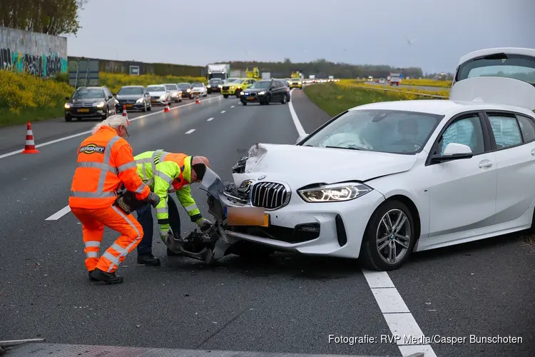 Botsing tussen twee auto’s op de A27 bij Blaricum