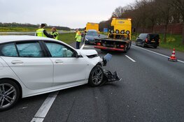 Botsing tussen twee auto’s op de A27 bij Blaricum