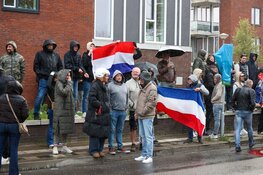 ME aanwezig bij demonstratie tegen AZC in Loosdrecht