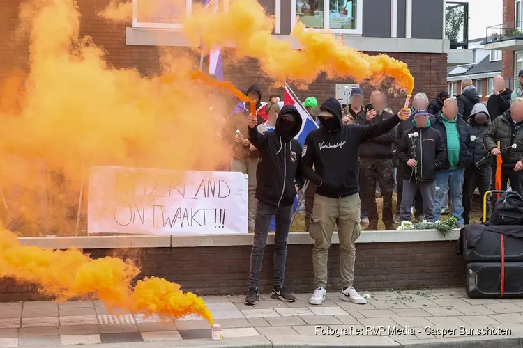 Opnieuw demonstratie voor gemeentehuis Loosdrecht