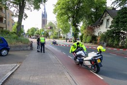 Fietser gewond na aanrijding met politiemotor in Hilversum