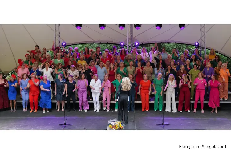 Goois Vrouwenkoor viert 15-jarig lustrum met feestelijk concert