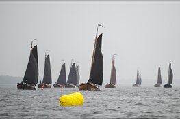 Historische botters varen uit voor het goede doel