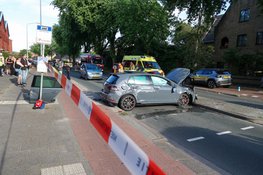 Ravage na ongeval, auto vliegt over de kop