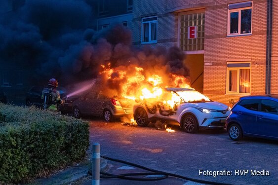 Autobrand aan de Bovenmaatweg in Huizen