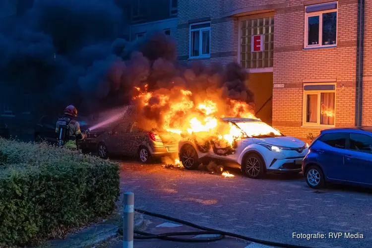 Autobrand aan de Bovenmaatweg in Huizen