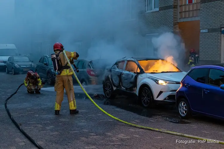 Getuigen gezocht van autobrand in Huizen