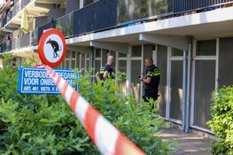 Steekincident in Naarden: politie zet omgeving ruim af en zoekt verdachte