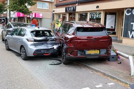 Veel schade bij ongeluk Huizerweg in Bussum