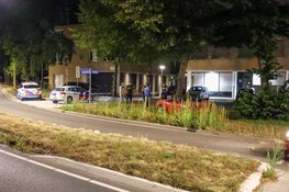 Auto zwaar beschadigd bij eenzijdig ongeval in Huizen: bestuurder aangehouden voor rijden onder invloed