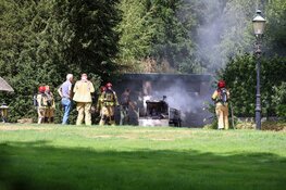 Zitmaaier vliegt in brand in Blaricum