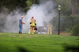Zitmaaier vliegt in brand in Blaricum