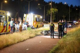 Frontale botsing tussen twee brommers op fietspad in Blaricum