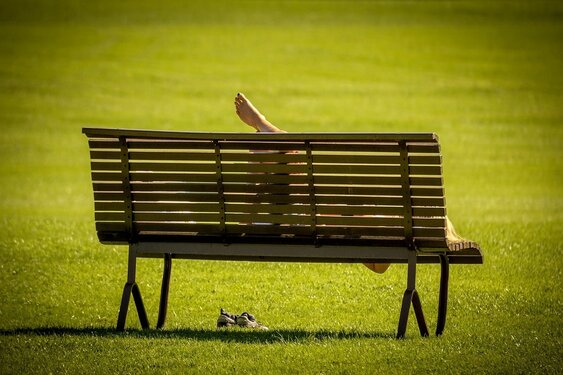 Minder buien en zomers weer keert even terug