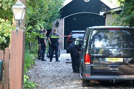 Politie doet uitgebreid onderzoek na woningbrand in Kortenhoef