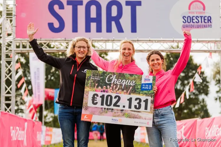 Soest en Baarn kleurden roze tijdens Pink Ribbon Soester Wandelweekend