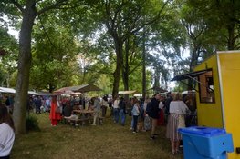 Oekraïense cultuur en gezelligheid tijdens jaarmarkt in Heerhugowaard