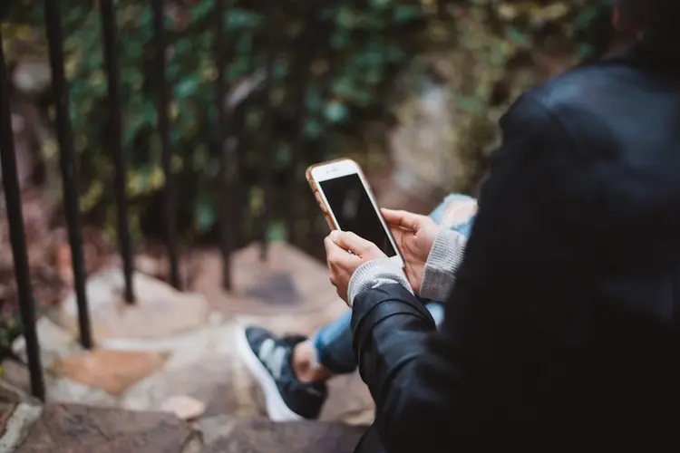 Zo blijft je telefoon onderweg een betrouwbaar hulpmiddel