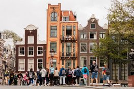 Duizenden roze stappen tussen Amsterdam en Zaandam tijdens hartverwarmende 22e Dam tot Dam Wandeltocht voor Pink Ribbon