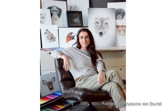 Het debuut van wildlife-kunstenaar Rozanne van Boxtel in de Kunstkerk Muiden