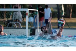 Jonge waterpoloërs uit het Gooi, Amersfoort en Utrecht strijden om de medailles in De Lieberg
