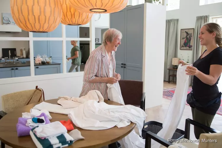 Start bouw twee woonhuizen voor ouderen met dementie in Muiden