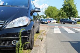 Motorrijder aangereden op rotonde Huizen