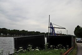 Stoffelijk overschot in Amsterdam-Rijnkanaal