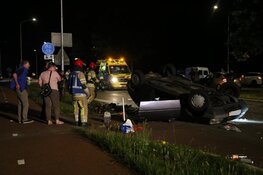 Auto crasht in Huizen
