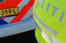 Automobilist rijdt door na aanrijding met fietser in Bussum