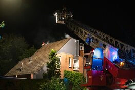 Brand door blikseminslag in woning Hilversum