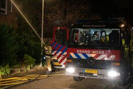 Brand door blikseminslag in woning Hilversum