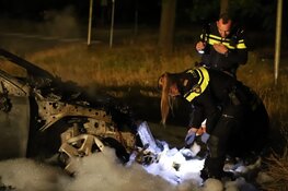Auto brandt uit op parkeerplaats Bussum
