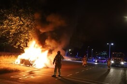 Auto brandt uit op parkeerplaats Bussum