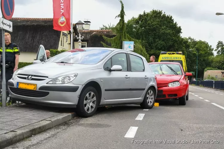 Kop-staartbotsing in Loosdrecht