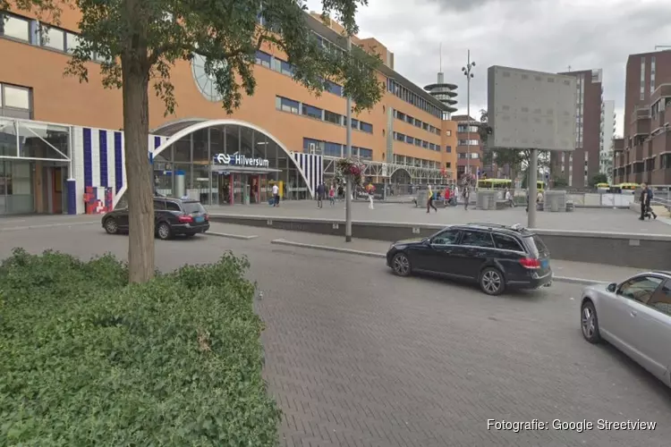 Stank voor dank: man slaat behulpzame NS-medewerkster in gezicht