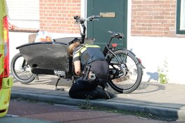 Zwangere vrouw aangereden, veroorzaker rijdt door