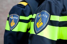 Weesper agenten belaagd bij sussen vechtpartij op straat